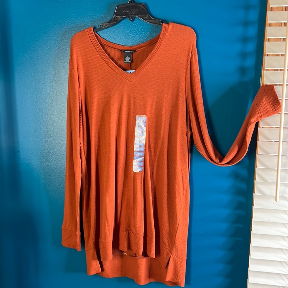 Long burnt orange tunic NWT large